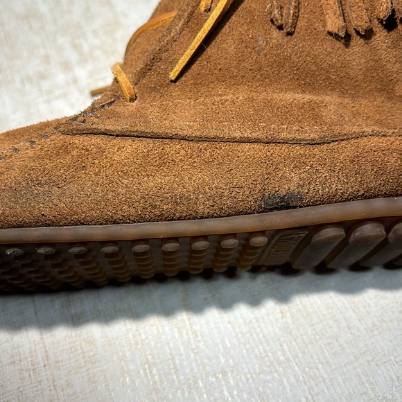 Minnetonka Women's 9 Moccasins Suede Fringe Lace Up Ankle Boots - Picture 8 of 11